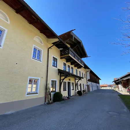 Bauernhof Landsamer Farm stay *